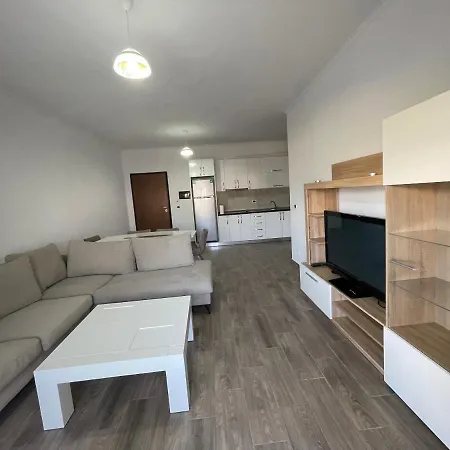 Apartament Me Qera Qender-vlore,lungomare * Vlorë